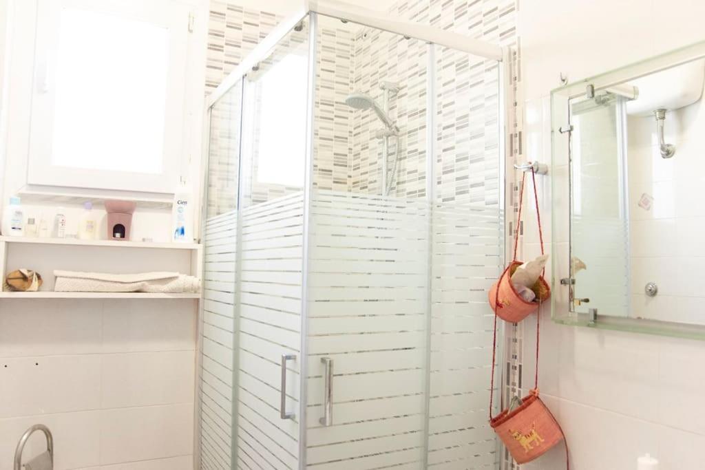Pop In! Sunny 2Bdr Apt Cagliari Near The Beach Exterior foto